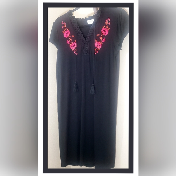 NWT Soft and simple black dress - Picture 4 of 5